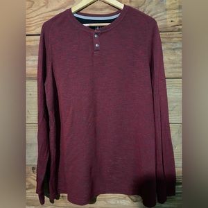 George men’s long sleeve shirt size large. Color Burgundy Good condition